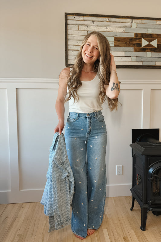 Far Out Jeans in Daze-Y