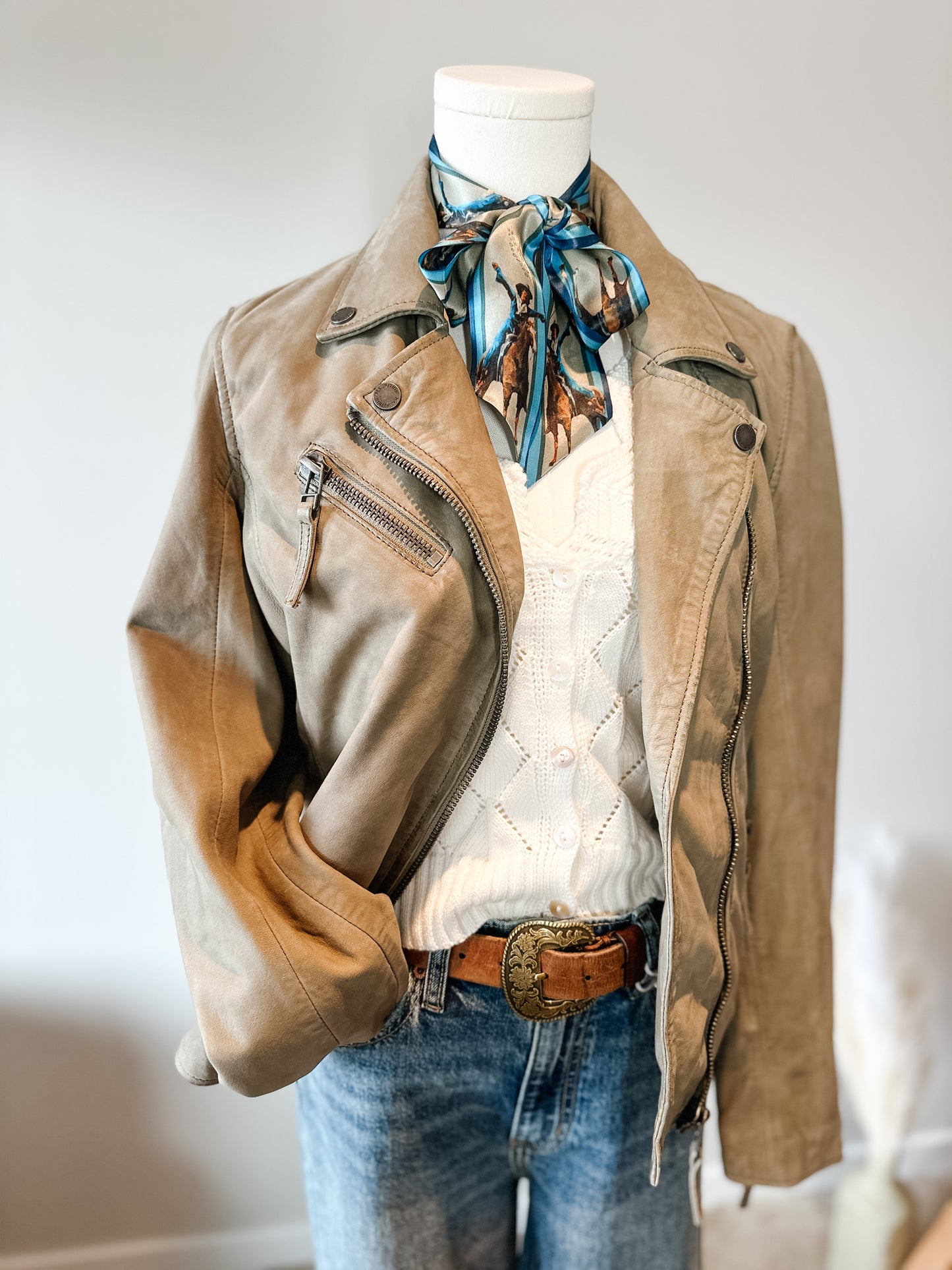 The Ivory Spur Knit