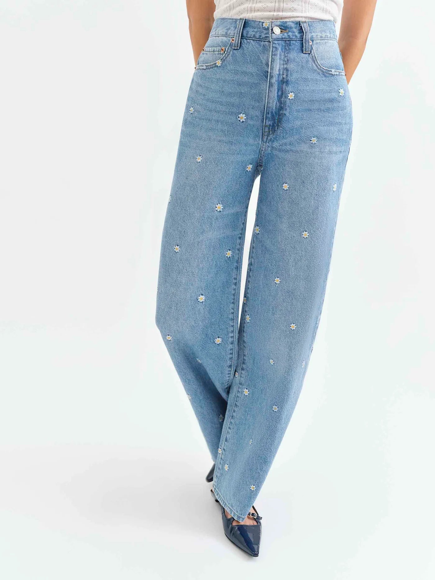 Far Out Jeans in Daze-Y