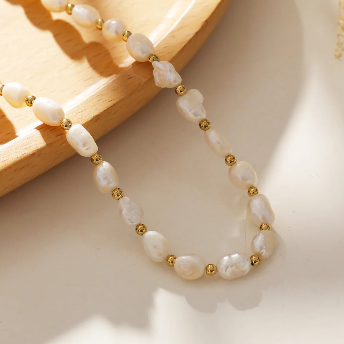 The Elisa Fresh Pearl Necklace